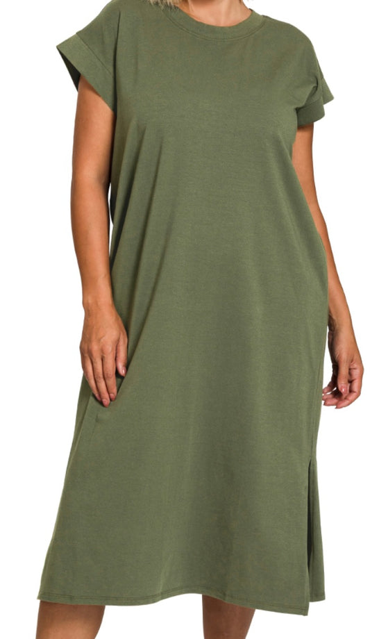 Plus Round Neck Short Sleeve Midi Dress